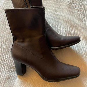 Cinnamon Block Heel Mid Boot